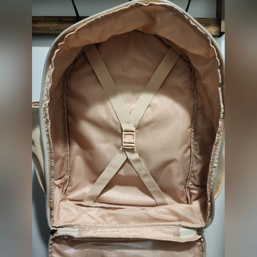 Beis Beige Travel Backpack Like New - Picture 1 of 4